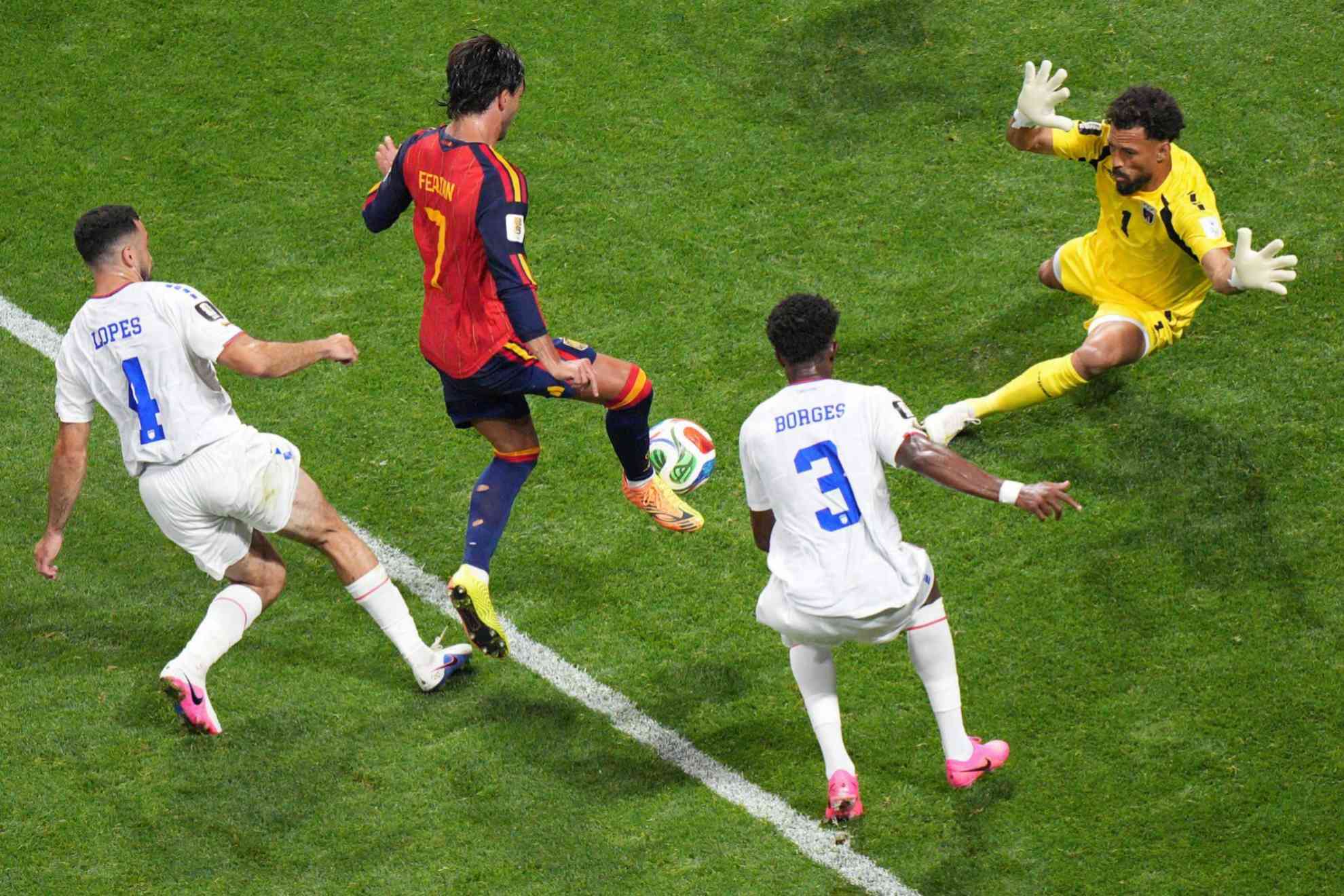 Ferran Torres fue el jugador más señalado después de no poder convertir ninguna de sus oportunidades de gol
